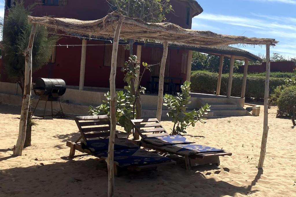Case Beach Ngalou Sessene Exterior foto